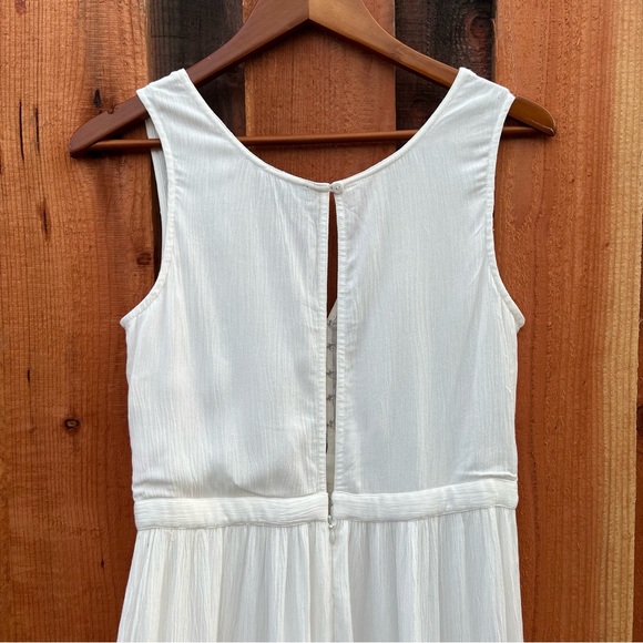 White Bohemian Floral Embroidered Gauzy Maxi Dress 🌿 - Picture 11 of 15